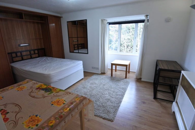 STUDIO FLAT HARP ISLAND CLOSE NEASDEN NW10 