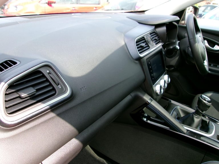 2019 Renault Kadjar 1.5 Blue dCi S Edition Euro 6 (s/s) 5dr HATCHBACK Diesel Manual