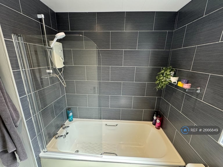 5 bedroom house in Gainsborough Road, Liverpool, L15 (5 bed) (#2666849)