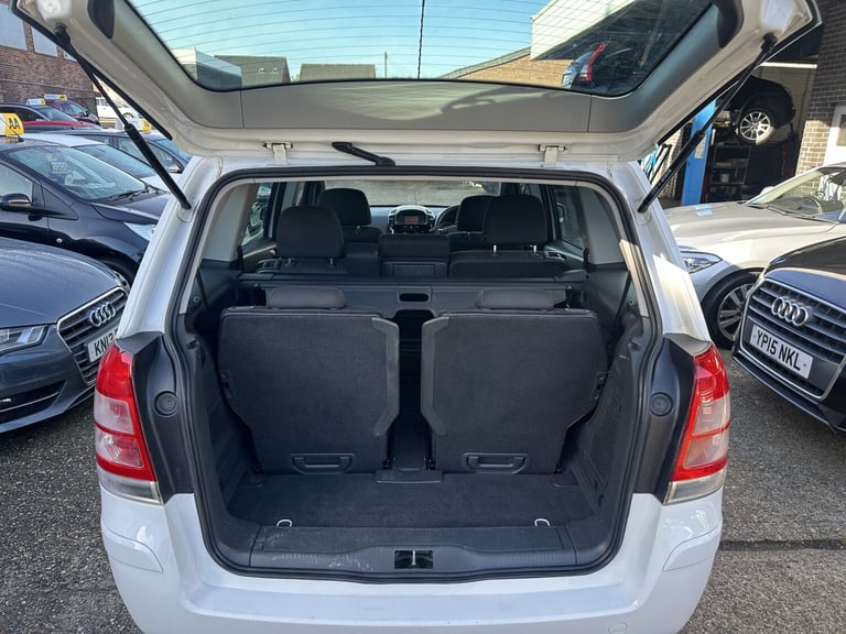 VAUXHALL ZAFIRA 1.6 16V Exclusiv 2012