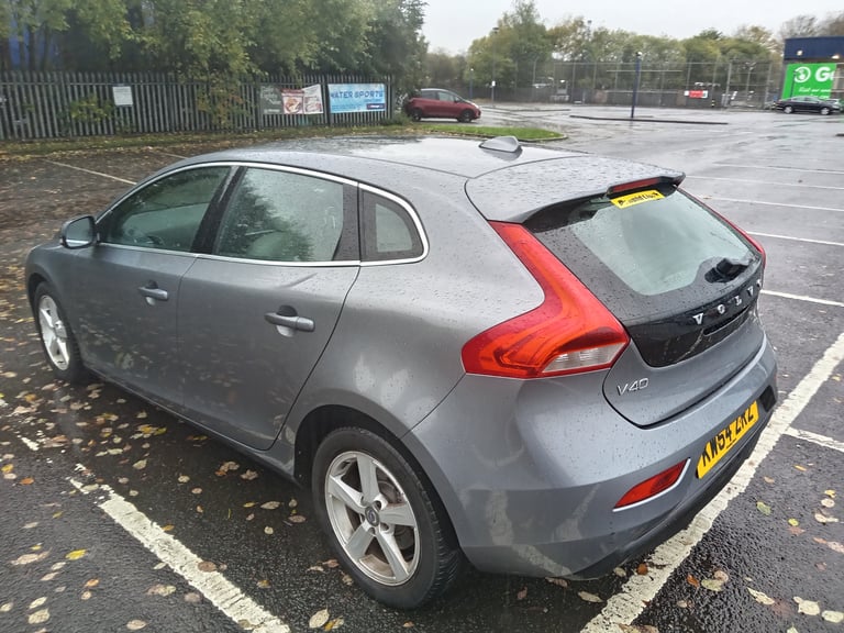 Volvo, V40, Hatchback, 2015, Manual, 1560 (cc), 5 doors