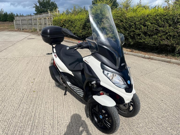 image for 2019 19 PIAGGIO MP3 300 HPE SPORT TRICYCLE TRIKE THREE 3 WHEELER NEW MOT TOP BOX