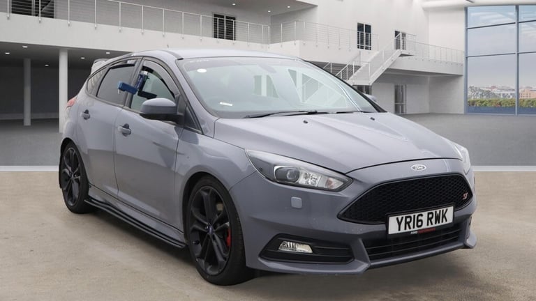 image for 2016 Ford Focus 2.0 TDCi 185 ST-3 5dr TOP SPEC HATCHBACK Diesel Manual
