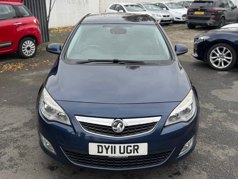 2011 Vauxhall Astra 1.6i 16V SE 5dr HATCHBACK Petrol Manual