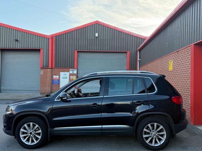 2011 Volkswagen Tiguan 2.0 TDI BlueMotion Tech SE 4WD Euro 5 (s/s) 5dr ESTATE Diesel Manual