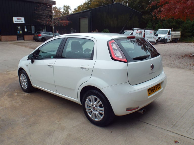 2014 Fiat Punto 1.2 Easy Euro 6 5dr HATCHBACK Petrol Manual
