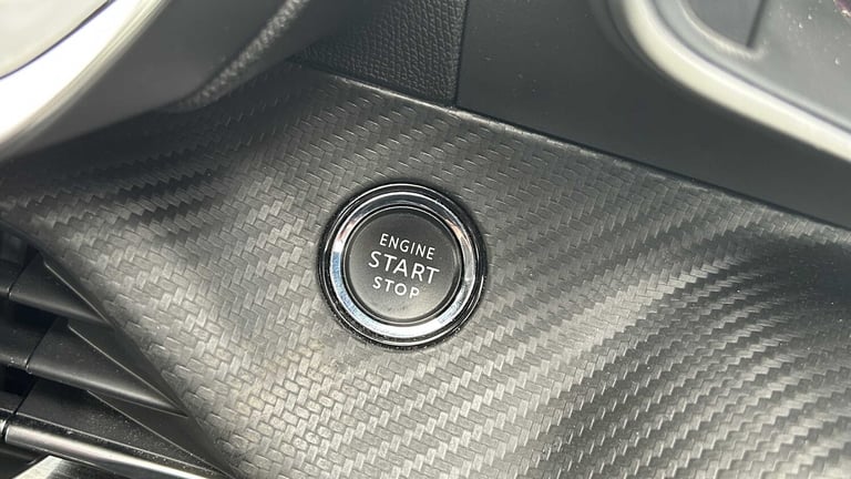 2022 Peugeot 2008 1.2 PureTech Allure Premium 5dr Estate Petrol Manual