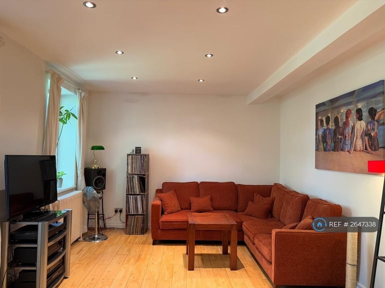 1 bedroom flat in Uk, Manchester, M14 (1 bed) (#2647338)