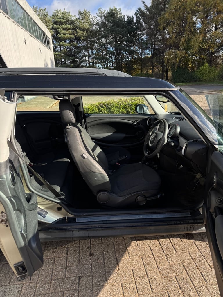 Mini, CLUBMAN, Estate, 2010, AUTOMATIC, 1598 (cc), 5 doors