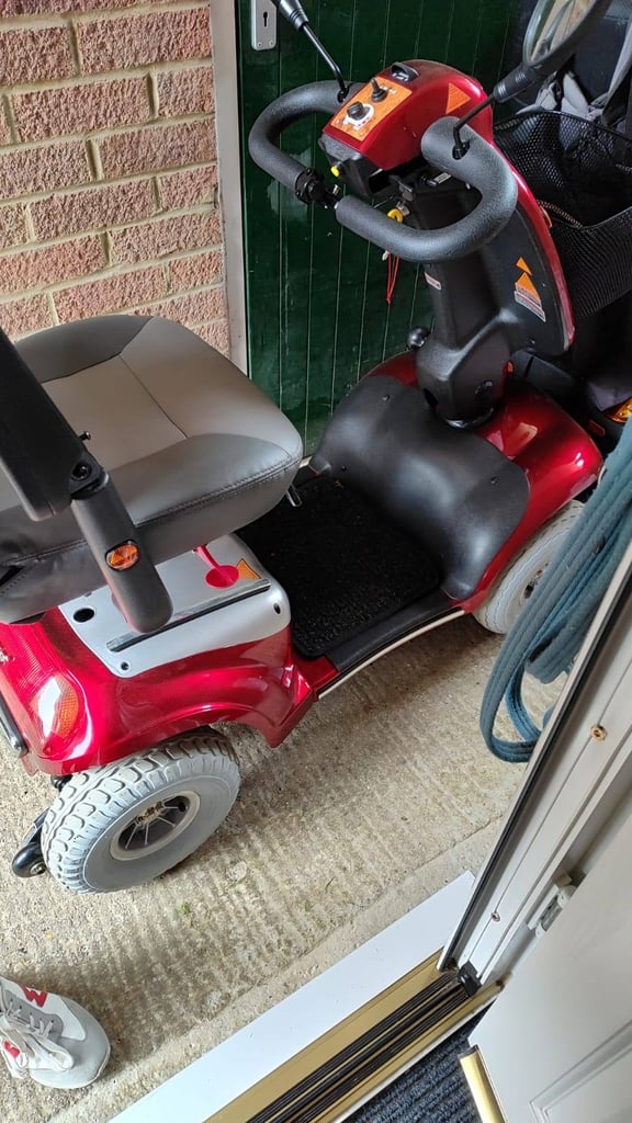 image for 1 month old shoprider mobility scooter 