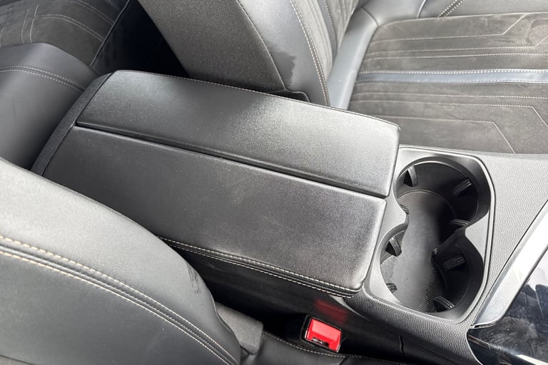 2022 Peugeot 3008 1.6 13.2kWh GT Premium e-EAT Euro 6 (s/s) 5dr SUV PETROL/ELECTRIC Automatic