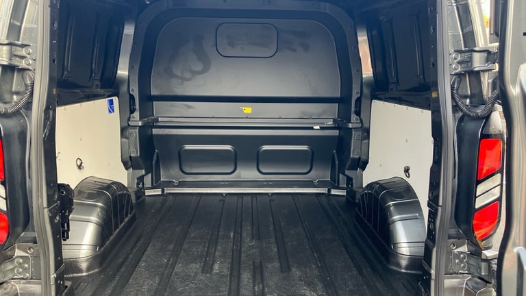 2025 Ford Transit Custom 320 L2 Diesel Fwd 2.0 EcoBlue 136ps H1 Double Cab Van Limited Auto Crew ...