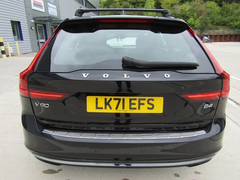 2022 Volvo V90 2.0 B4 MHEV INSCRIPTION AUTO EURO 6 (s/s) ESTATE 5DR PETROL LHD UK REG Estate Petr...