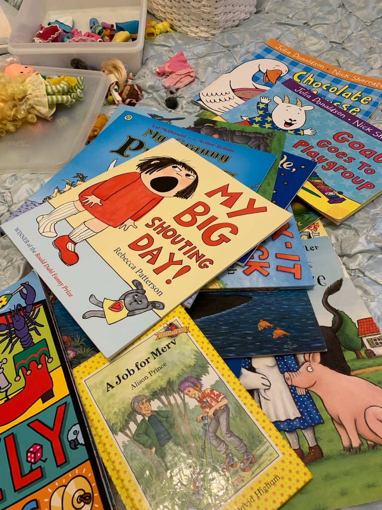 Bundle (14) kids books 