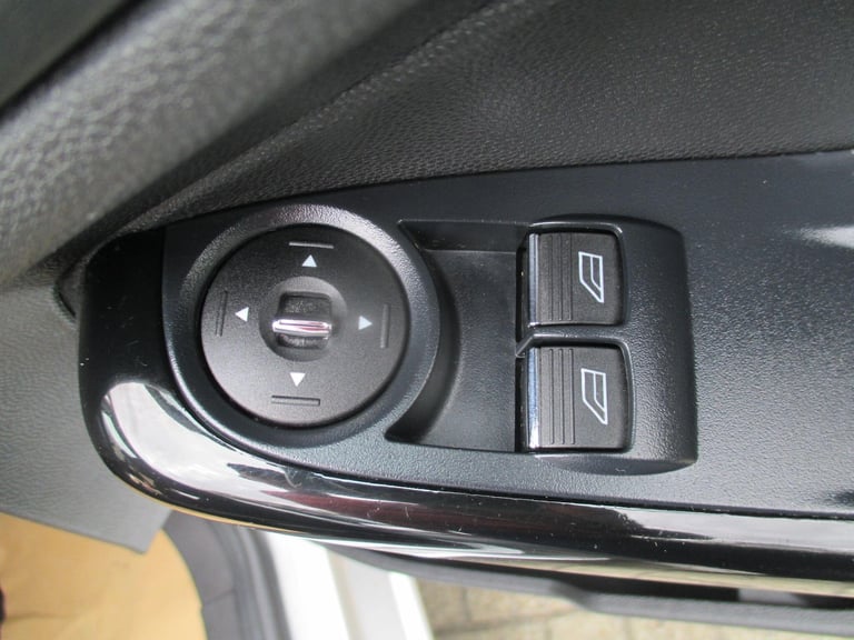 2014 Ford Fiesta 1.25 Zetec Euro 5 5dr HATCHBACK Petrol Manual