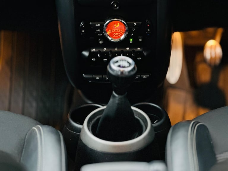 2011 MINI Countryman 1.6 Cooper S ALL4 Euro 5 (s/s) 5dr HATCHBACK Petrol Manual