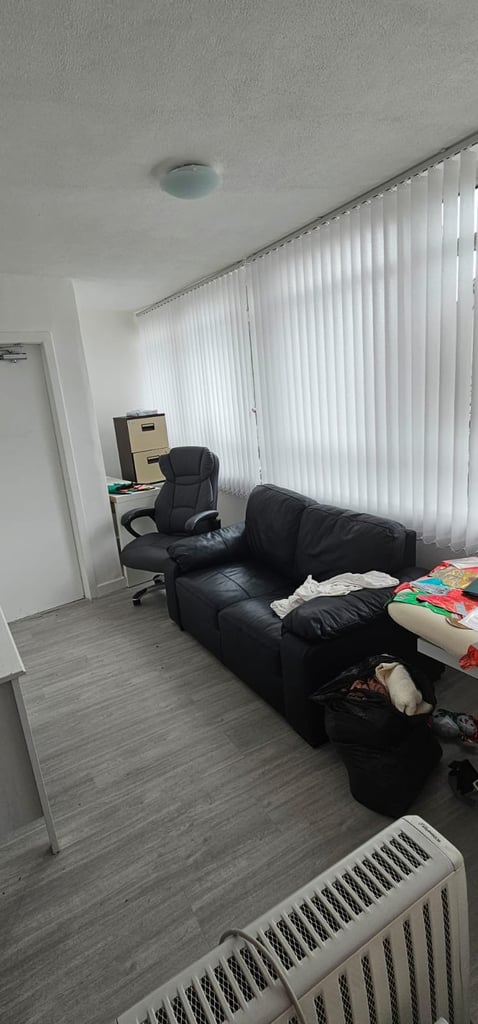 Commercial Property To-Let Hamilton Town Center