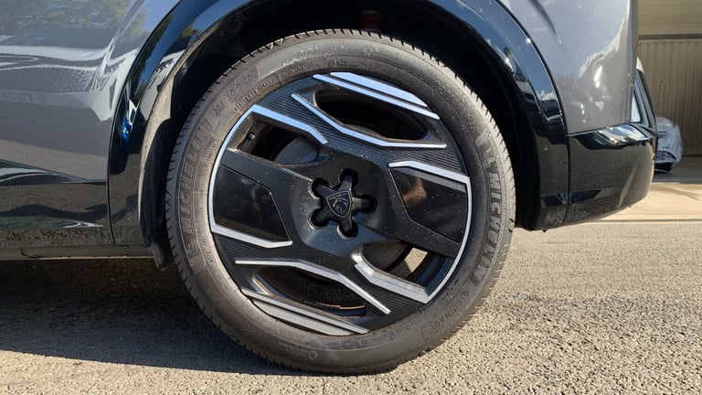 2025 Peugeot 3008 73kWh GT SUV 5dr Electric Auto (210 ps) SUV Electric Automatic