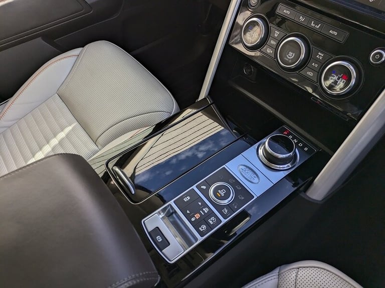 2017 Land Rover Discovery 3.0 TD6 HSE Luxury 5dr Auto ESTATE DIESEL Automatic