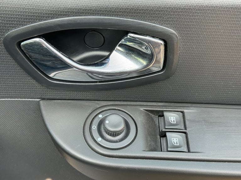 2014 Renault Clio 0.9 TCE 90 Expression+ Energy 5dr HATCHBACK Petrol Manual