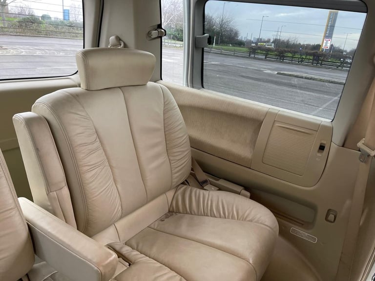2006 NISSAN ELGRAND E51 AUTO