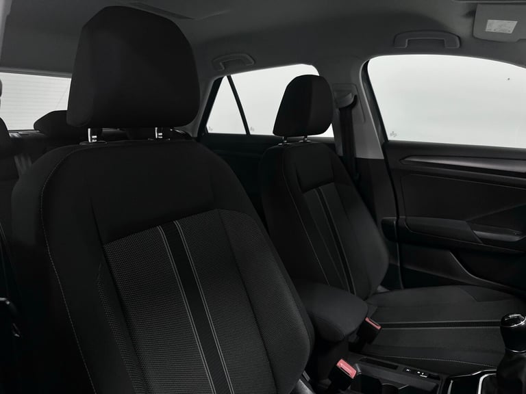 2018 Volkswagen T-Roc SE 1.6 TDI SE ( 115 bhp ) HATCHBACK Diesel Manual