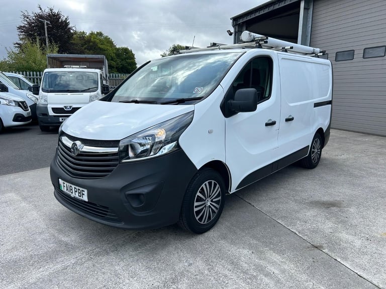 VAUXHALL VIVARO 1.6 CDTi 2900 L1H1 SWB LOW ROOF TWIN SIDE DOORS White Manual Die