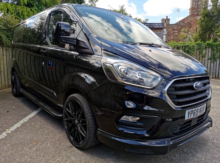 FORD TRANSIT CUSTOM 300 LIMITED ECOBLUE 130 LWB 6 SEATER