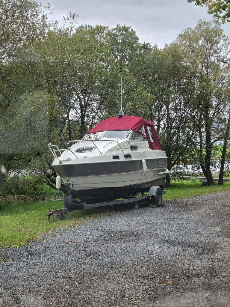 image for Sealine envoy 215