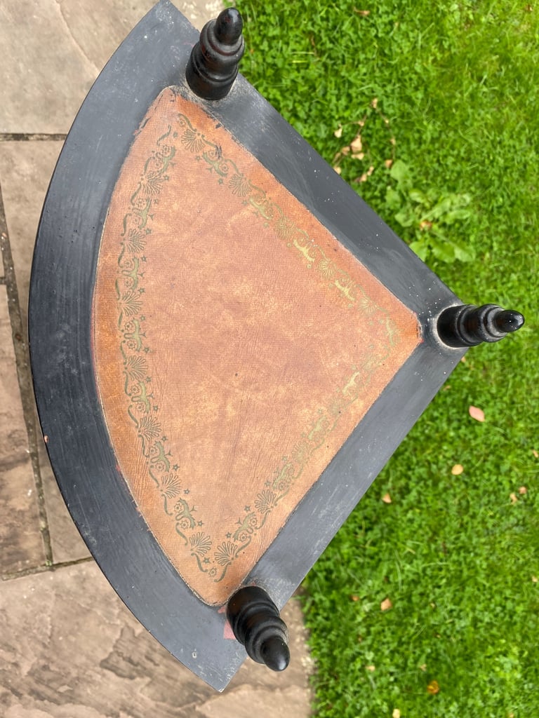 Vintage 4 tier corner shelf for upcycling/restoration