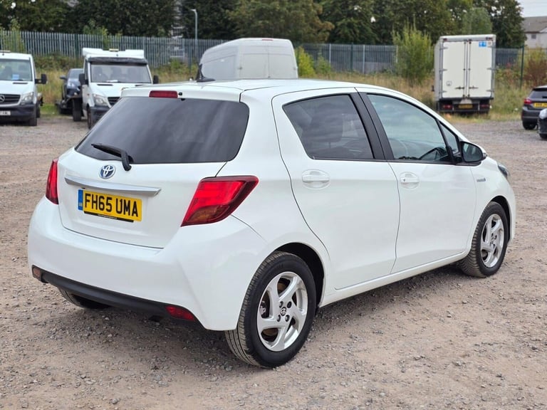 2016 Toyota Yaris 1.5 VVT-h Icon Hatchback 5dr Petrol Hybrid E-CVT Euro 6 (101 ps) Hatchback Hybr...