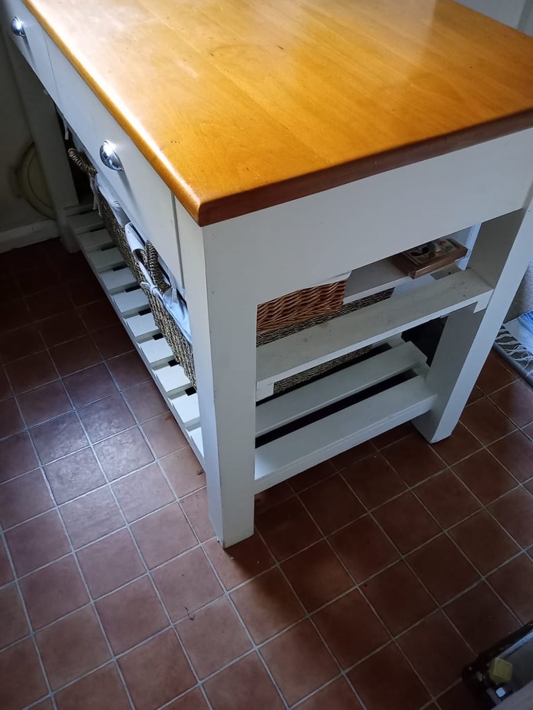 Kitchen island