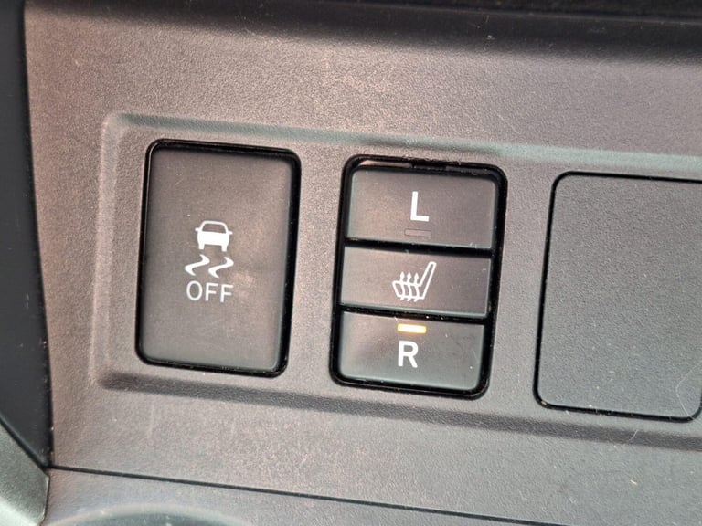 TOYOTA RAV4 2.2 D-CAT SR 2012