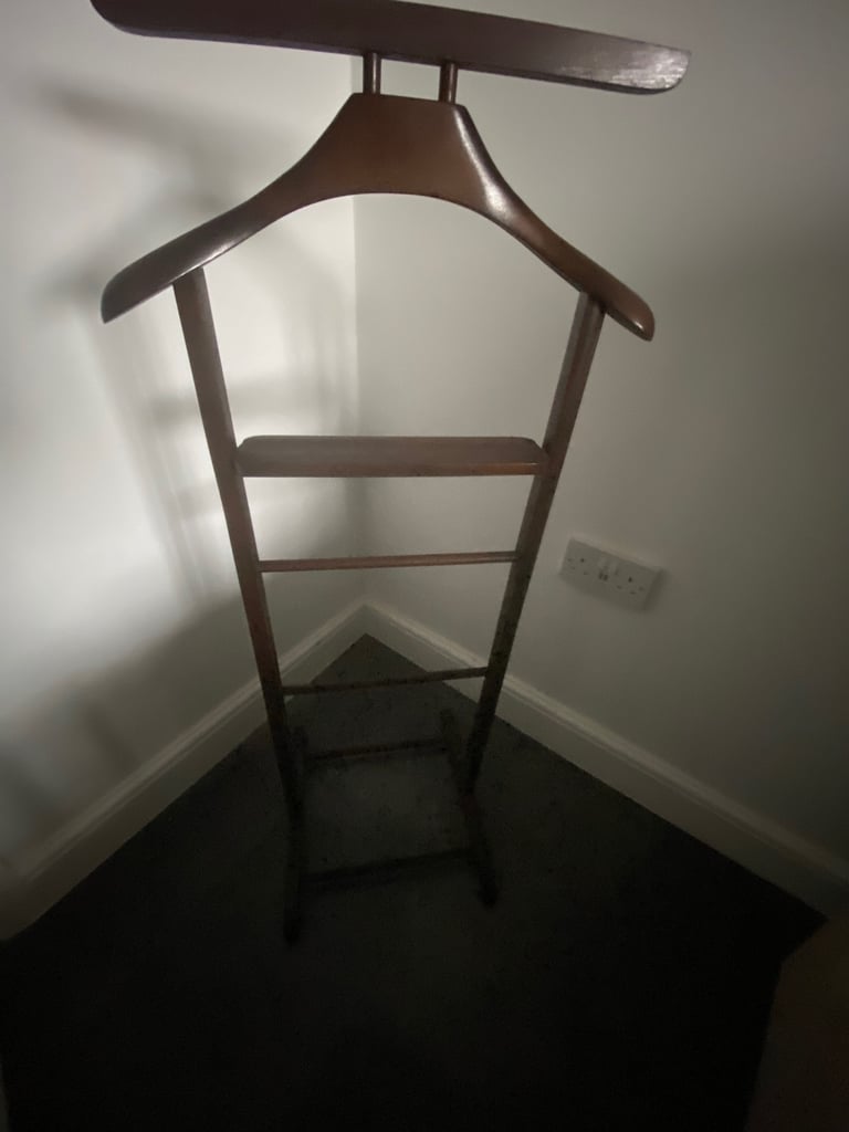 Gentleman’s butler stand 