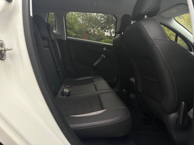 2015 Peugeot 2008 1.2 VTi PureTech Allure Euro 5 5dr HATCHBACK Petrol Manual