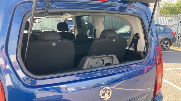 2022 Vauxhall Combo Life 1.5 Turbo D SE XL 5dr [7 seat] MPV DIESEL Manual