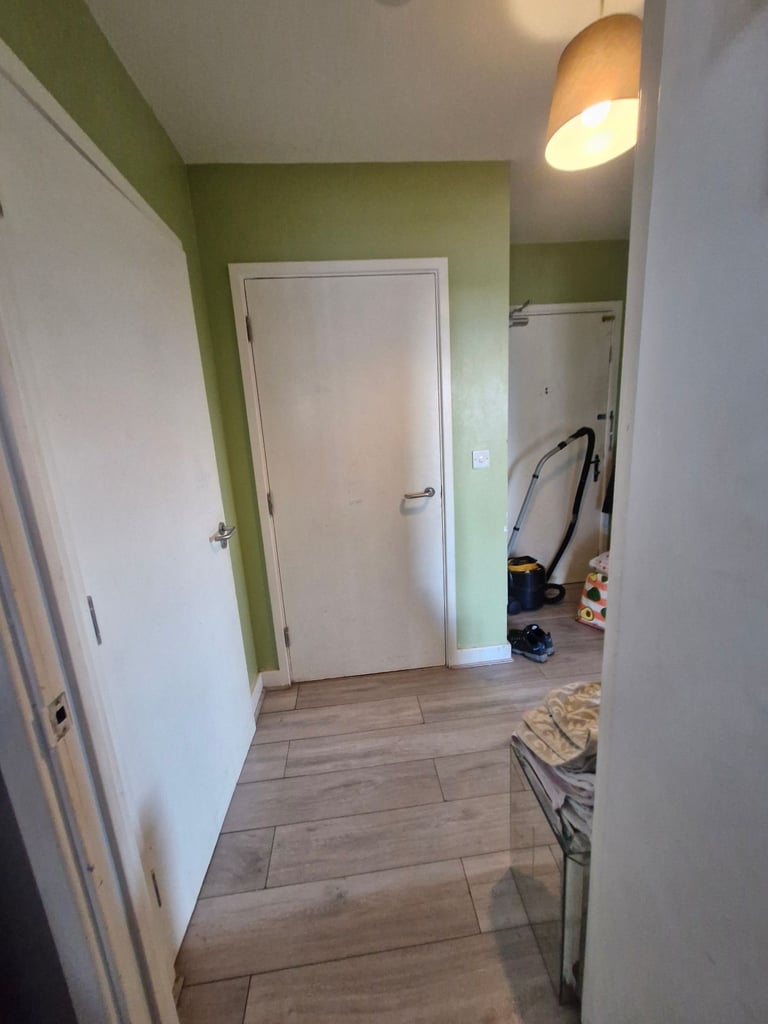 Home swap Large 2 bed apartment council right to buy 