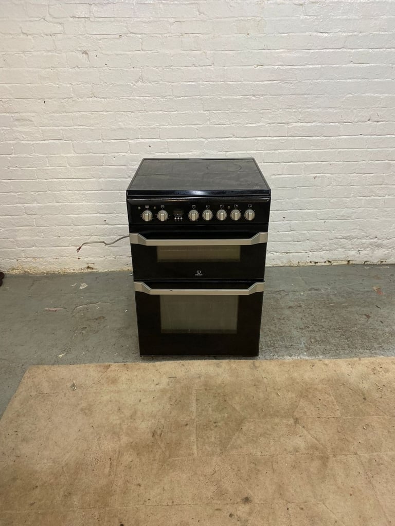 Beautiful Indesit Black 60CM Ceramic Electric Cooker With O