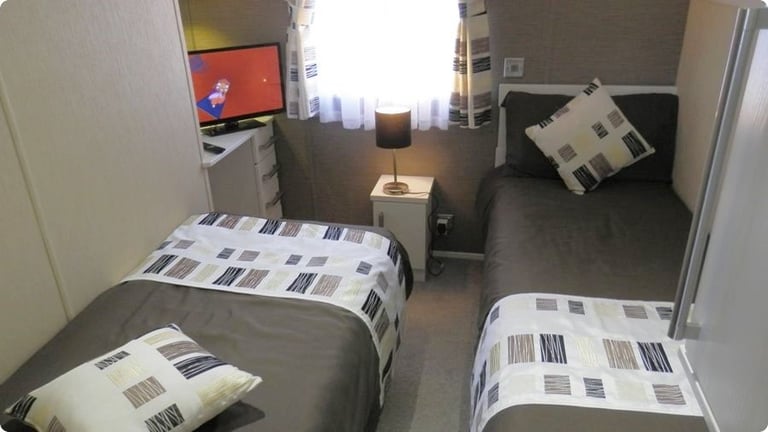 Craig Tara Ayr, Platinum 2 Bedroom Caravan for hire. Veranda, Sea Views, WiFi