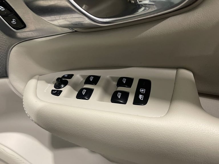 2021 Volvo XC90 2.0h T8 Twin Engine Recharge 11.6kWh Inscription Pro SUV 5dr Petrol Plug-in ESTAT...