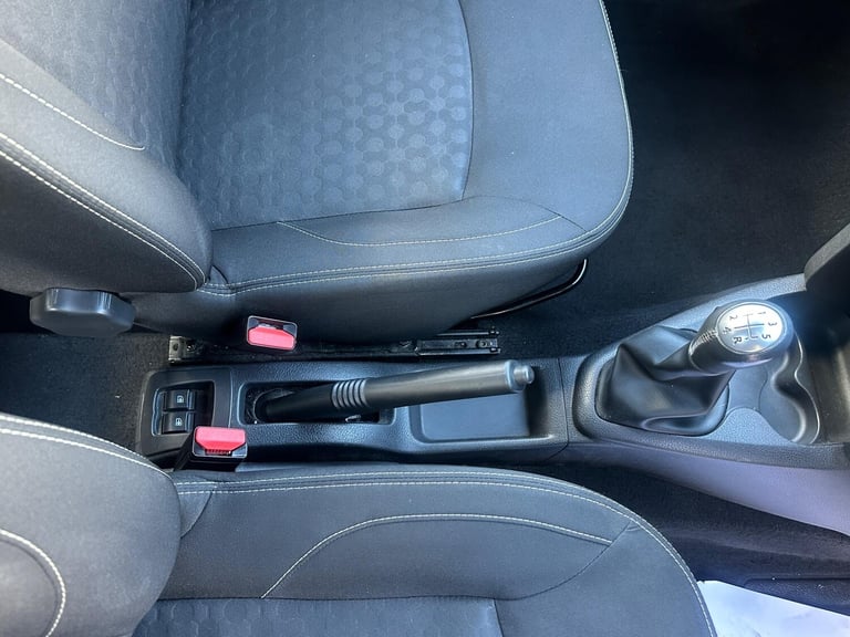 2013 Dacia Sandero 0.9 TCe Laureate Euro 5 5dr HATCHBACK Petrol Manual