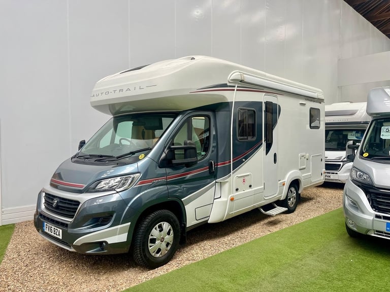 1 OWNER / AUTOTRAIL APACHE 632 / 4 BERTH / GARAGE / SORRY NOW RESERVED