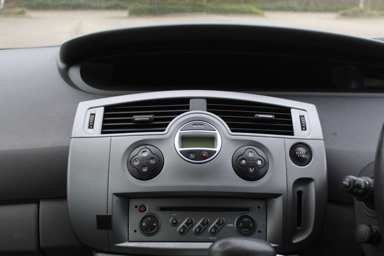 2007 Renault Scenic 2.0 VVT Dynamique S 5dr Auto MPV PETROL Automatic