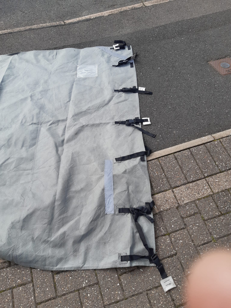 Caravan screen cover
