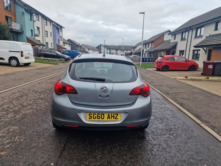 Vauxhall, ASTRA, Hatchback, 2010, automatic 1598 (cc), 5 doors