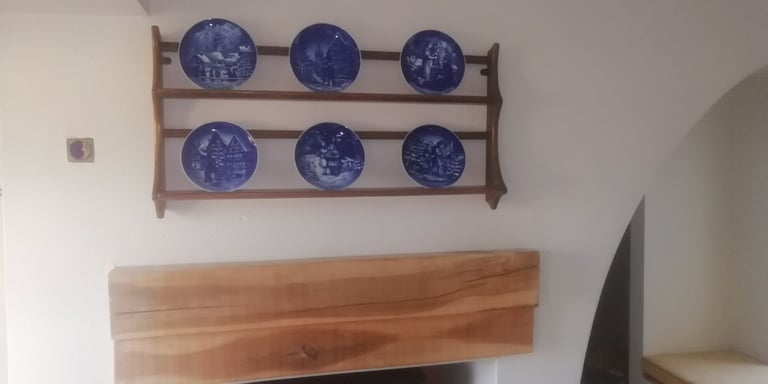 ERCOL WINDSOR GOLDEN DAWN SOLID ELM 2-TIER PLATE RACK WALL HUNG 97cm L x 50cm H