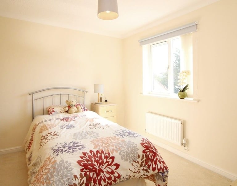image for Warm & cozy RENT-FREE housing available in B81DT, Birmingham! All 4 rooms available.