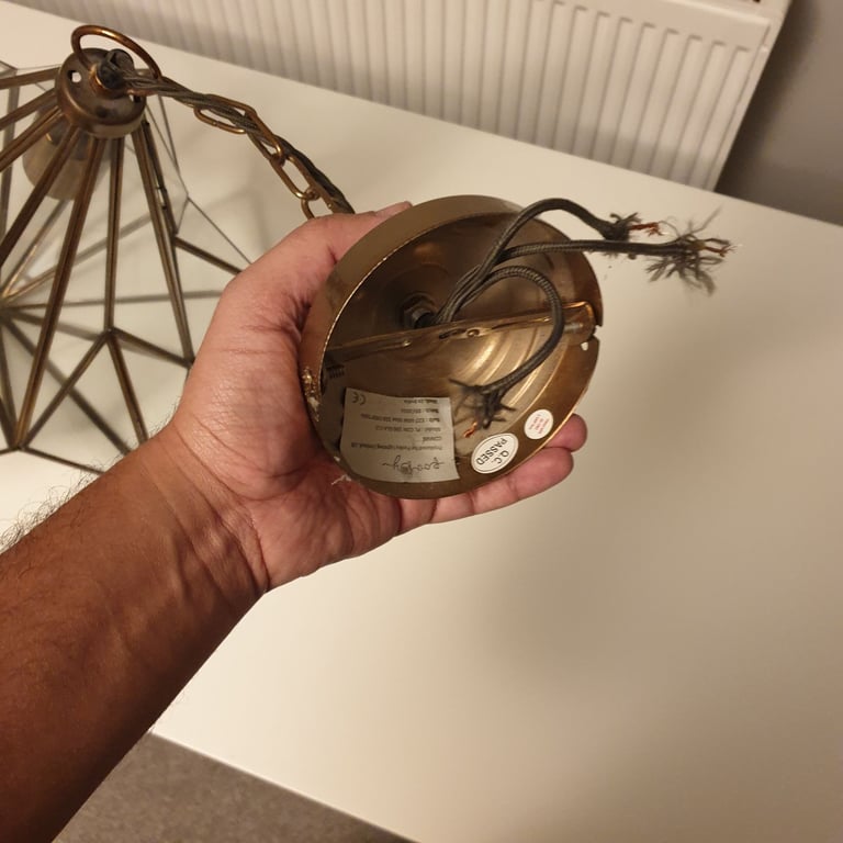 Ceiling pendant light
