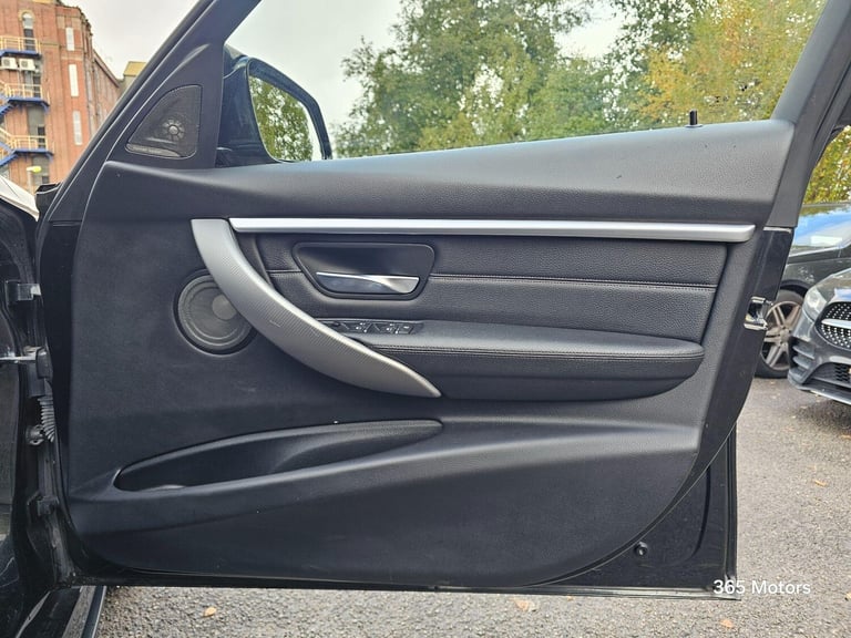 2018 BMW 3 Series 2.0 320i M Sport Shadow Edition Auto xDrive Euro 6 (s/s) 4dr SALOON Petrol Auto...