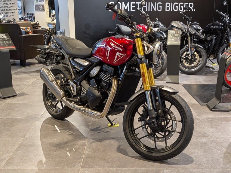 TRIUMPH SPEED 400 - BRAND NEW - IN STOCK - LAVA RED -0 miles